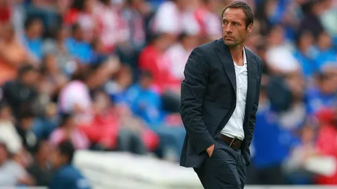 "Lamento ver que Chivas no esté funcionando bien": John van't Schip