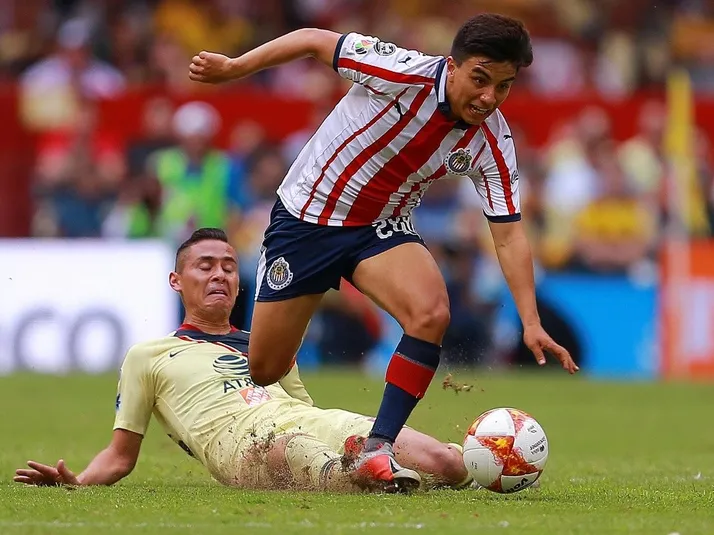 Beltrán aprueba que su rendimiento lo alejó del once