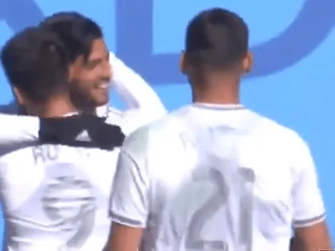 Carlitos Vela festeja así su "home run" en Yankee Stadium