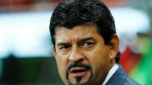 José Cardozo empató en su primer Clásico como entrenador de Chivas