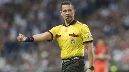 Diego Montaño, el árbitro para el partido de Chivas.