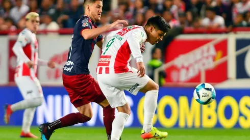 Mier ha sido parte de la defensa en las visitas a Necaxa y Pachuca en las que cedieron seis tantos