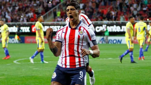 Alan Pulido celebrando su gol en Copa MX.