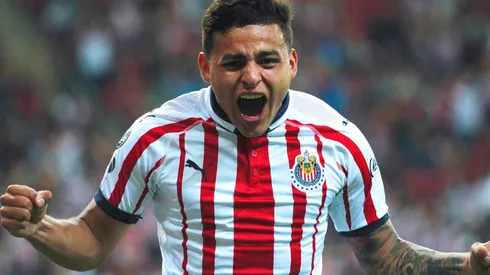 Alexis Vega alza la mano para pelear un puesto en la selección mexicana.