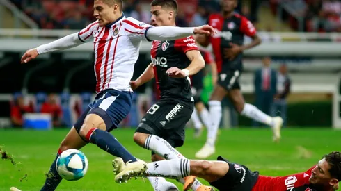 Ronaldo Cisneros debutó en un Clásico Tapatío en la segunda parte pero todo estaba definido