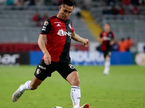 Isijara le hizo el feo a Chivas