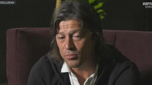 Aunque le cuesta, el Pelado no se olvida de Chivas