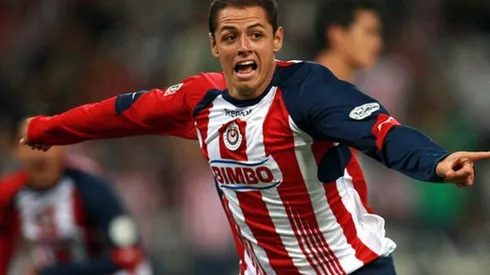 Javier "Chicharito" Hernández anotó dos golazos en esa victoria de 2009