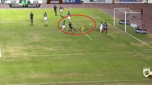 Godínez sacó provecho de una floja reacción del portero rival.