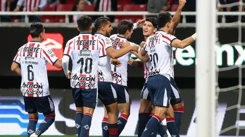 Un buen segundo tiempo le permitió a Chivas debutar con triunfo