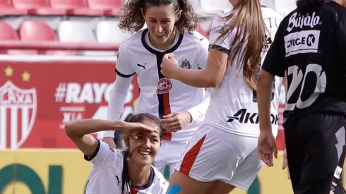 Miriam García celebra uno de sus dos goles en el Apertura.