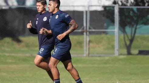 Alexis Vega portará el número 7 en Chivas.