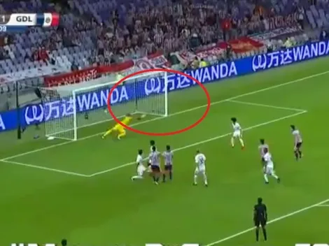 VÍDEO: El gol de Chivas que evitó el portero de Kashima
