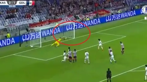 VÍDEO: El gol de Chivas que evitó el portero de Kashima