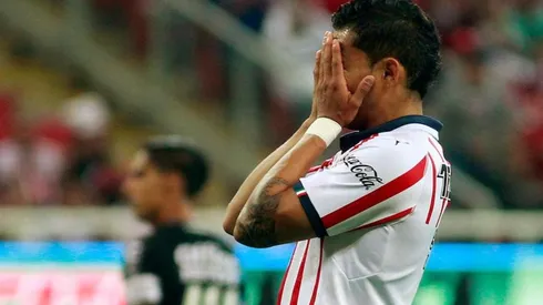 La directiva de Chivas le impide su salida del club