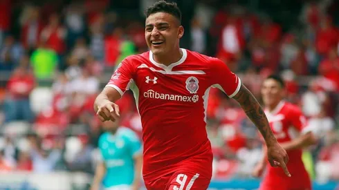 Chivas pagará 9 millones de dólares por Alexis Vega.