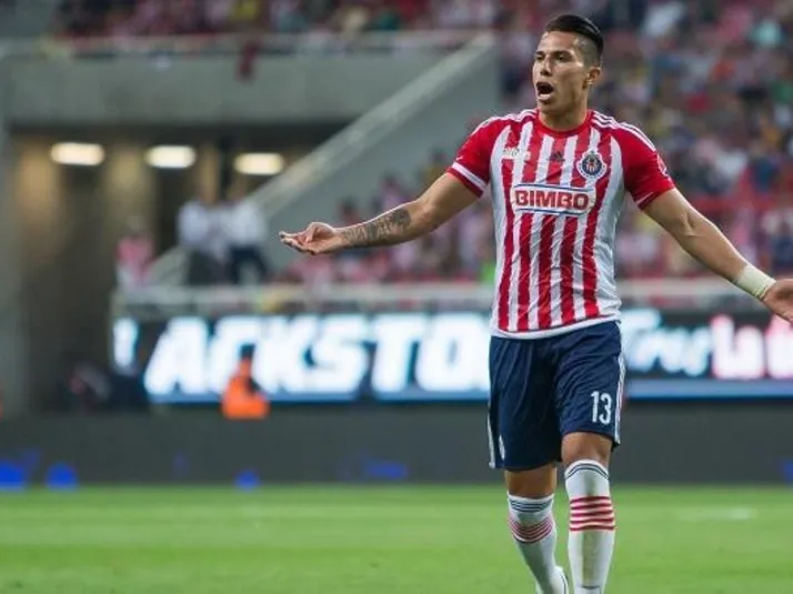 Chivas recibirá cerca de 24 mil dólares por la participación de Carlos Salcedo en Rusia 2018
