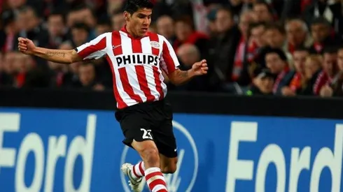 El defensor jugó cuatro temporadas en Holanda