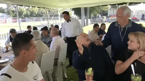 Chivas se llenó de energía positiva con una actividad acompañada de los Campeonísimos.