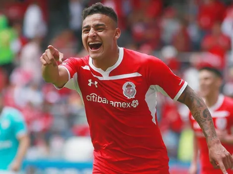 ¿Se acerca Alexis Vega a Chivas?