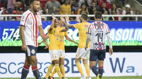 Chivas de Guadalajara volvió a resbalar en casa. (Foto: Mexsport)
