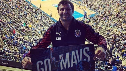 Chivas dijo presente en el partido de Dallas Mavericks.