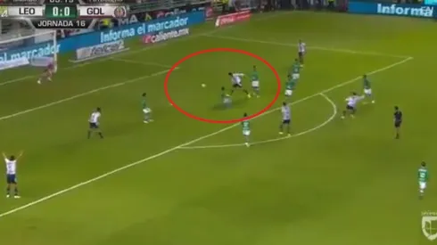 Chivas de Guadalajara se fue adelante con el gol de Ángel Zaldívar