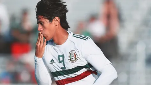 El delantero de Chivas de Guadalajara ya cuenta con 10 goles. (Foto: Selección de México)