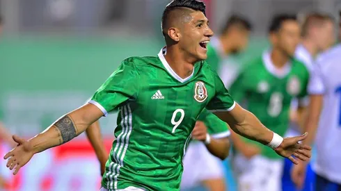 El centrodelantero enfrentará al bicampeón mundial