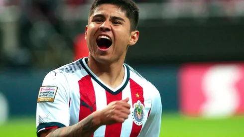 Chivas quiere convencer a Chofis López de sus capacidades.