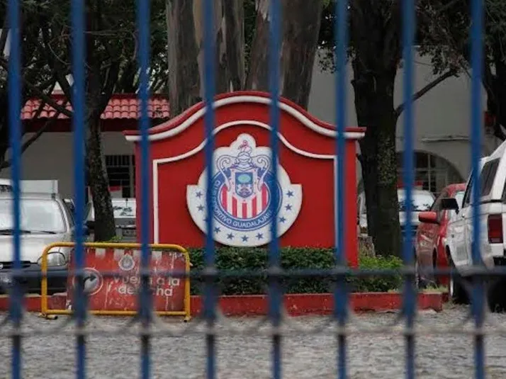 COFECE visitó Chivas en investigación por el "caso Monopolio"