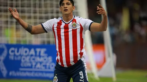 Alan Pulido podría dejar Chivas para partir a Monterrey.