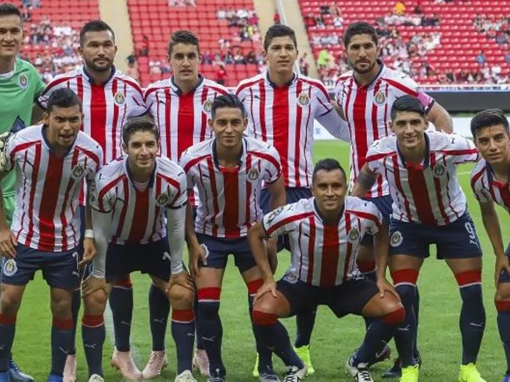 Dedican a Chivas portada de diario del Día de Muertos