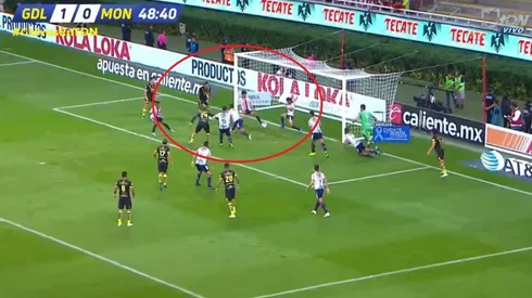 Gabriel Achilier se aprovechó de la floja marca de Chivas