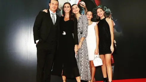 Matías Almeyda con su familia en el estreno de la película de Chivas