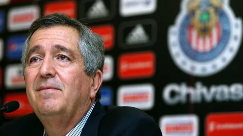 Jorge Vergara no viajaría con Chivas al Mundial de Clubes.