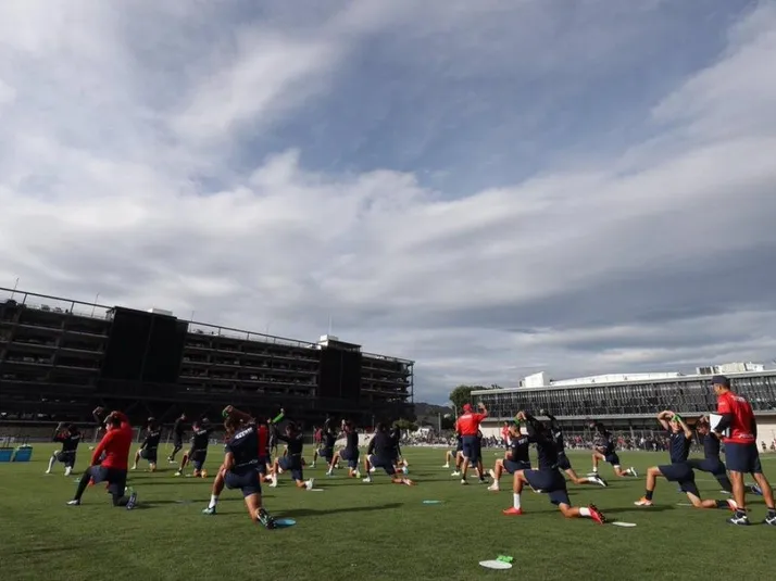Chivas estrenó la nueva cancha de la UP Guadalajara