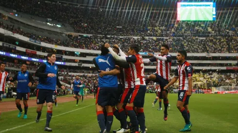 Chivas movió gente para llenar el Azteca mañana