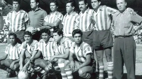 El equipo de las Chivas de Guadalajara que disputó ese atípico Superclásico