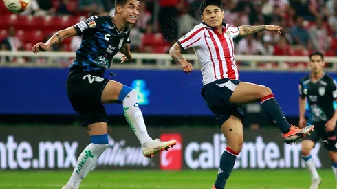 López (derecha) podría permanecer en el Rebaño Sagrado