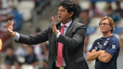 José Saturnino Cardozo se nota más afianzado con las Chivas