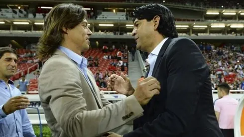 José Saturnino Cardozo junto a Matías Almeyda.