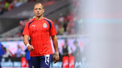 Otro ataque a Javier Hernández.