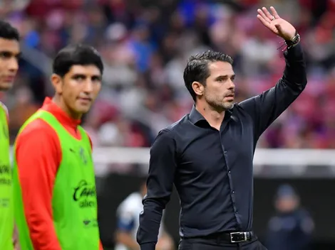La afición de Chivas cuestionó una decisión de Gago