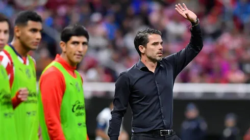 Fernando Gago y una polémica decisión.