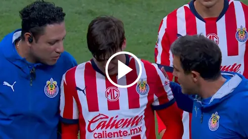 Así se retiró lesionado Armando González de Chivas vs. Rayados.