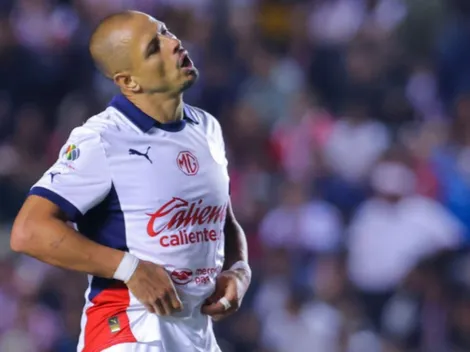 Conductor de ESPN se metió con la salud mental de Chicharito