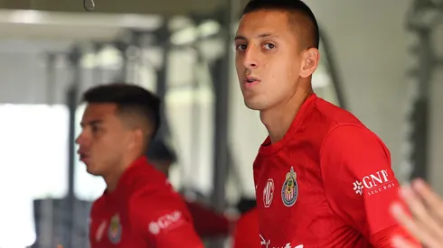 Roberto Alvarado fue advertido por una figura de Rayados