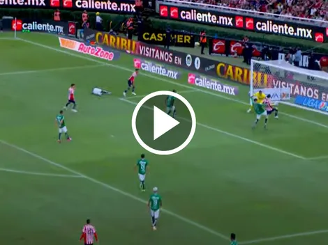 Armando González anotó nuevamente con Chivas