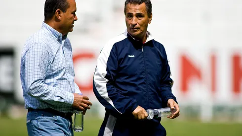 Fue entrenador de Chivas, ahora será directivo de dos equipos extranjeros
